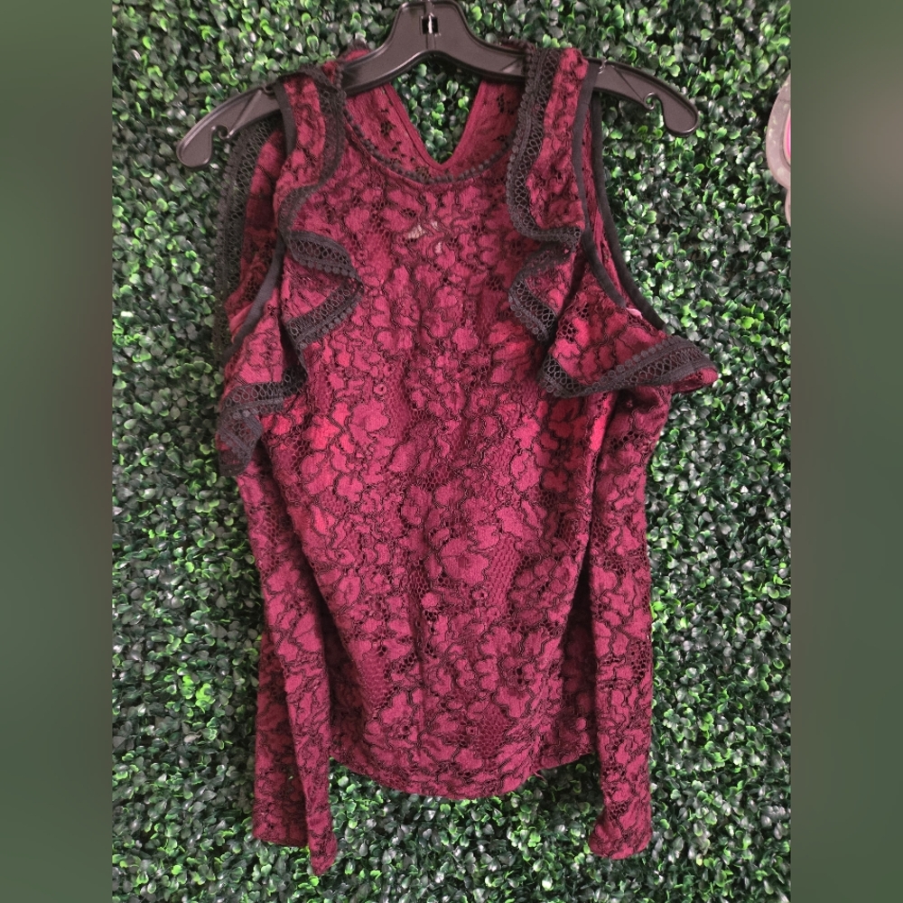 ALEXIS Millie Burgundy & Black Lace Cold Shoulder Blouse top XS